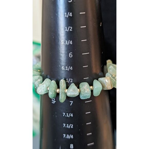 Vintage Green Gemstone Chip Bracelet W/ Barrel Clasp - Picture 3 of 8